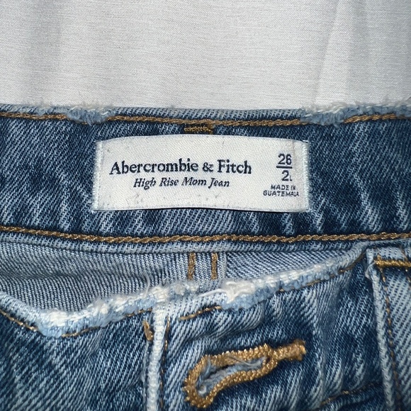 Abercrombie & Fitch High Rise Mom Jeans - Picture 3 of 6